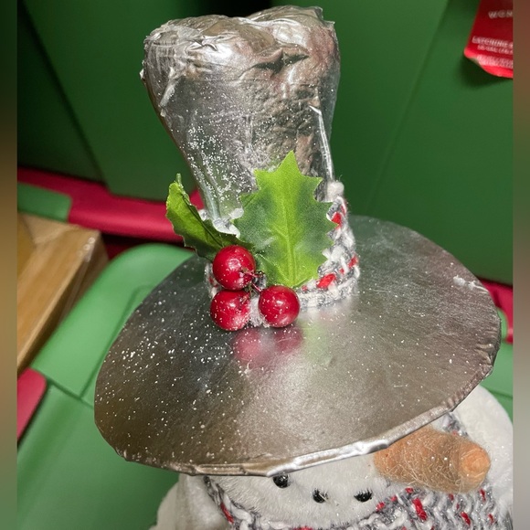 White and Silver Snowman - Picture 14 of 16